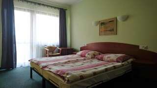 Отели типа «постель и завтрак» Willa Drako Мендзыздрое Трехместный номер с балконом-2